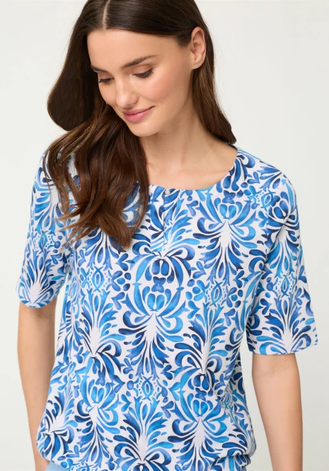 TENCEL™ Modal Niebieska bluzka damska Clara z roślinnym wzorem – Vintage Cruise