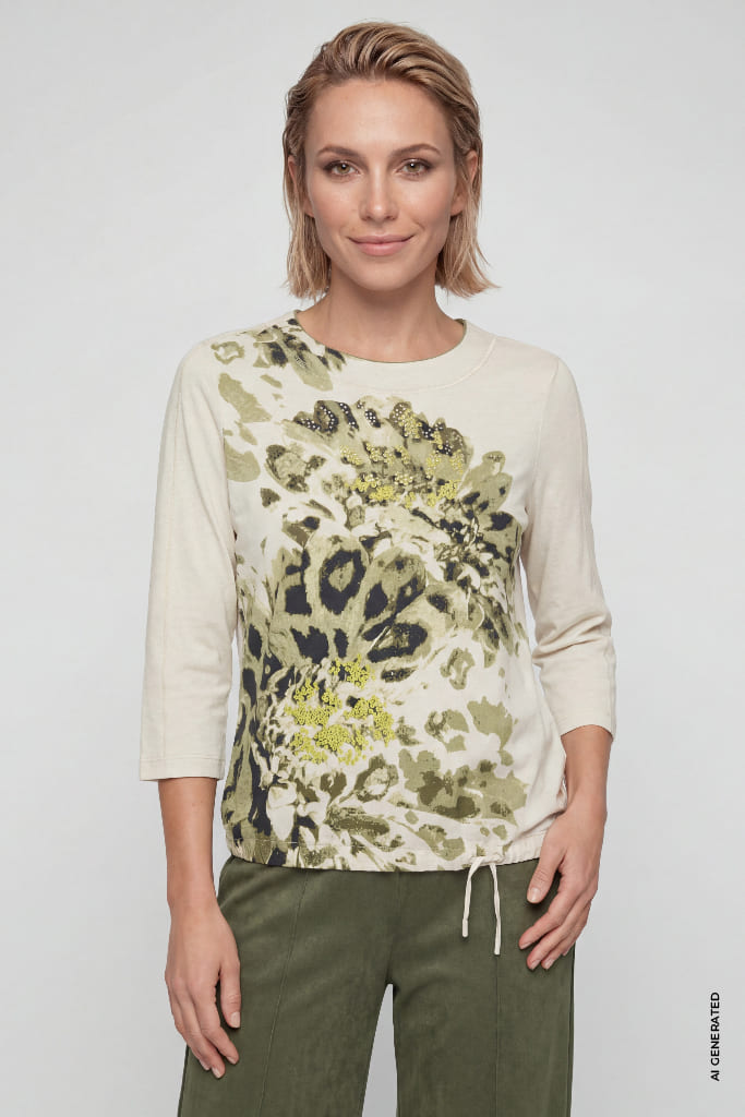 TENCEL™ Beżowa bluzka damska Clara z roślinnym wzorem - Modern Balance