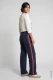 Granatowe spodnie damskie Lisa Wide z bordowym lampasem – Coastal Look #2