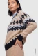 Brązowy sweter damski Henny we wzory - Urban Country #3